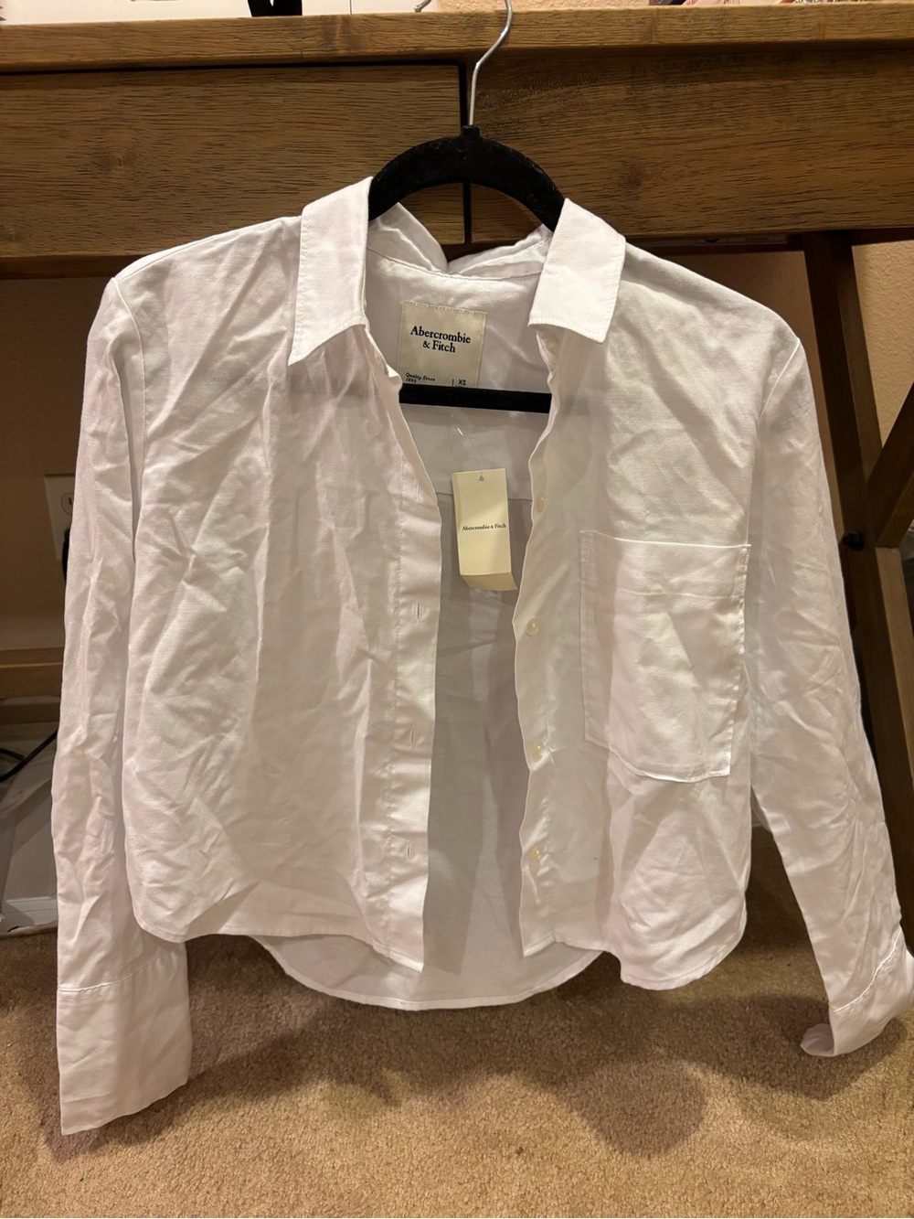 Abercrombie & Fitch White Womenโs Button-Down Shirt